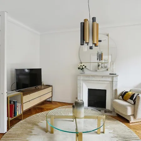 2 Bedroom Luxurious Apartment Next To Arc De Triumphe Paris Exterior photo