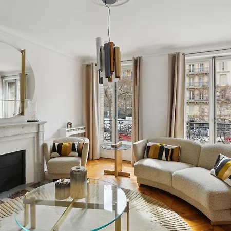 2 Bedroom Luxurious Apartment Next To Arc De Triumphe Paris Exterior photo