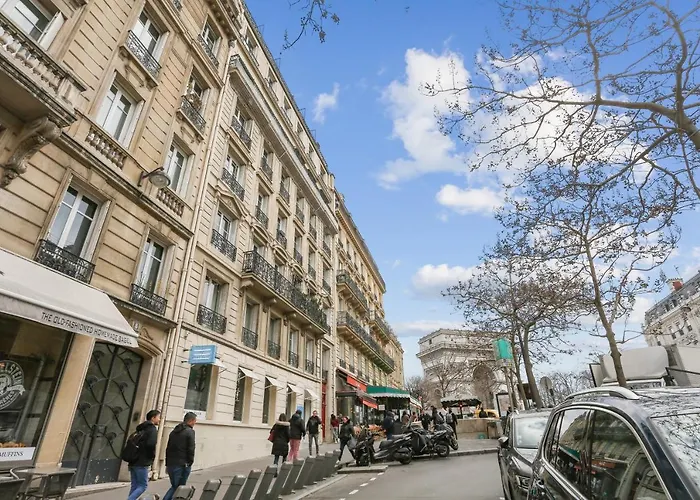 2 Bedroom Luxurious Apartment Next To Arc De Triumphe